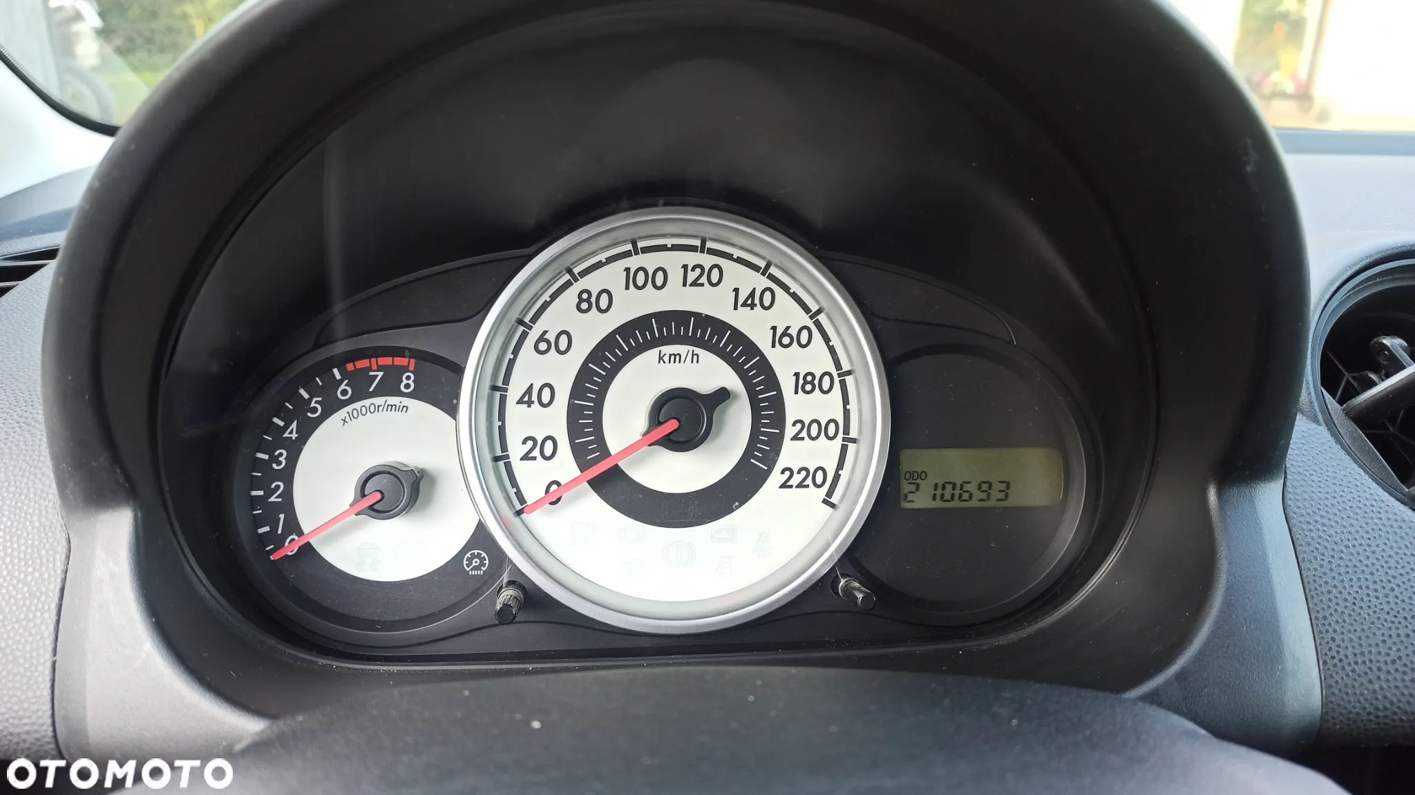 Mazda 2 1.3 Exclusive - 8