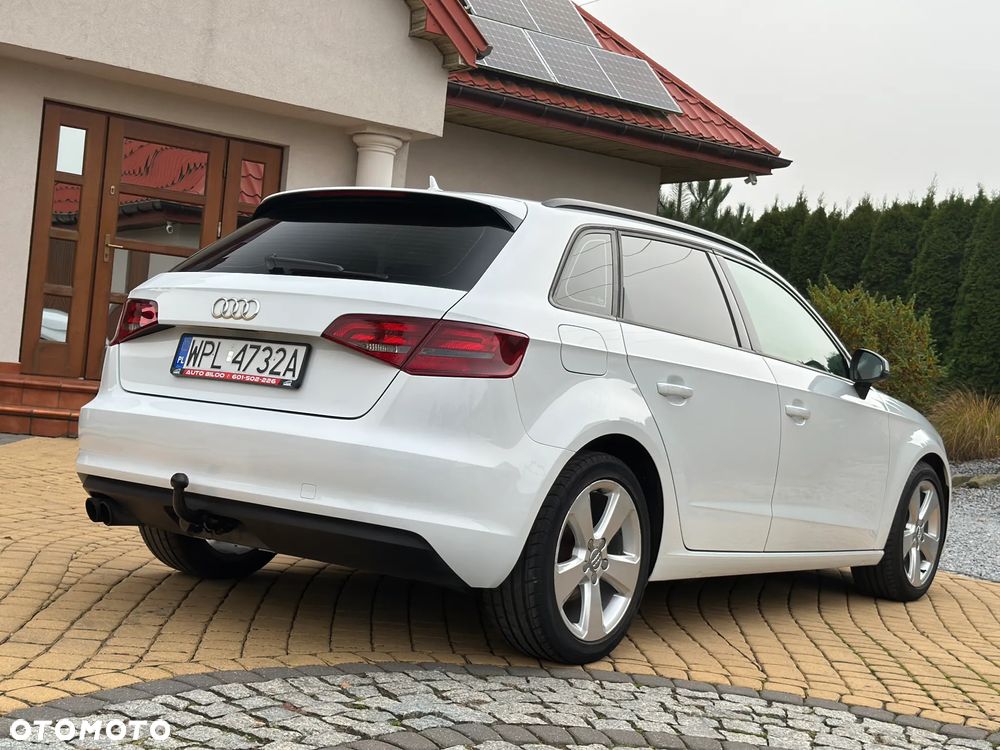 Audi A3 Sportback 1.4 TFSI Ambiente - 33