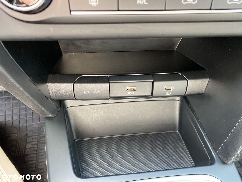 Kia Ceed - 26
