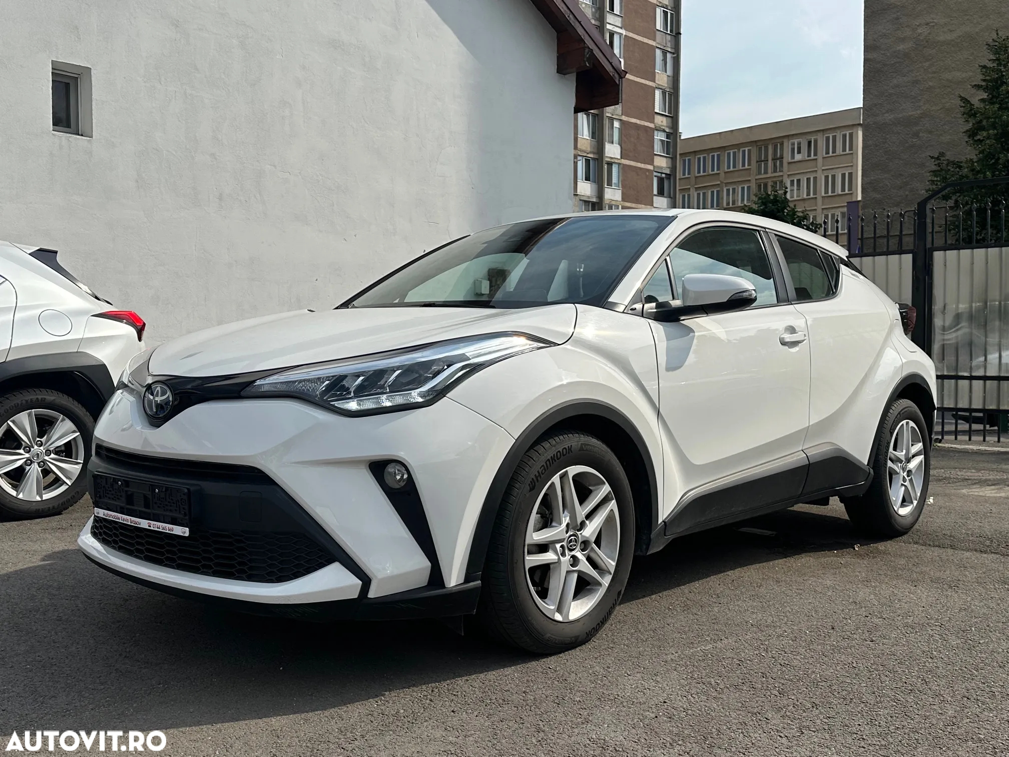 Toyota C-HR 1.8 Hybrid Business Edition - 17