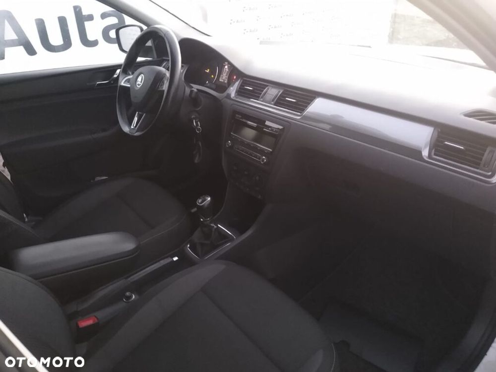 Skoda RAPID 1.6 TDI Drive - 8