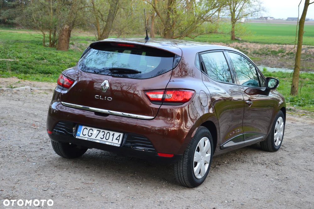 Renault Clio - 10