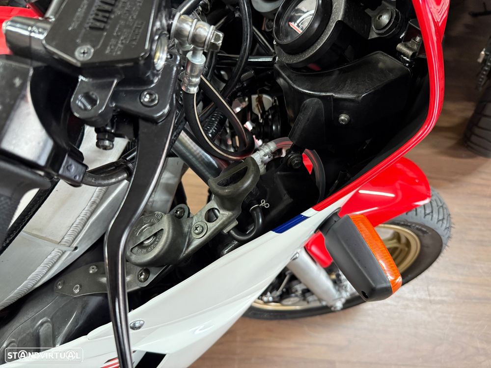 Yamaha R RZV 500 - 28