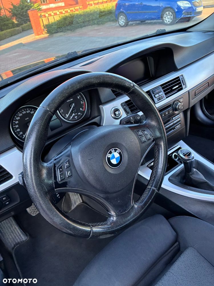 BMW Seria 3 325i - 15