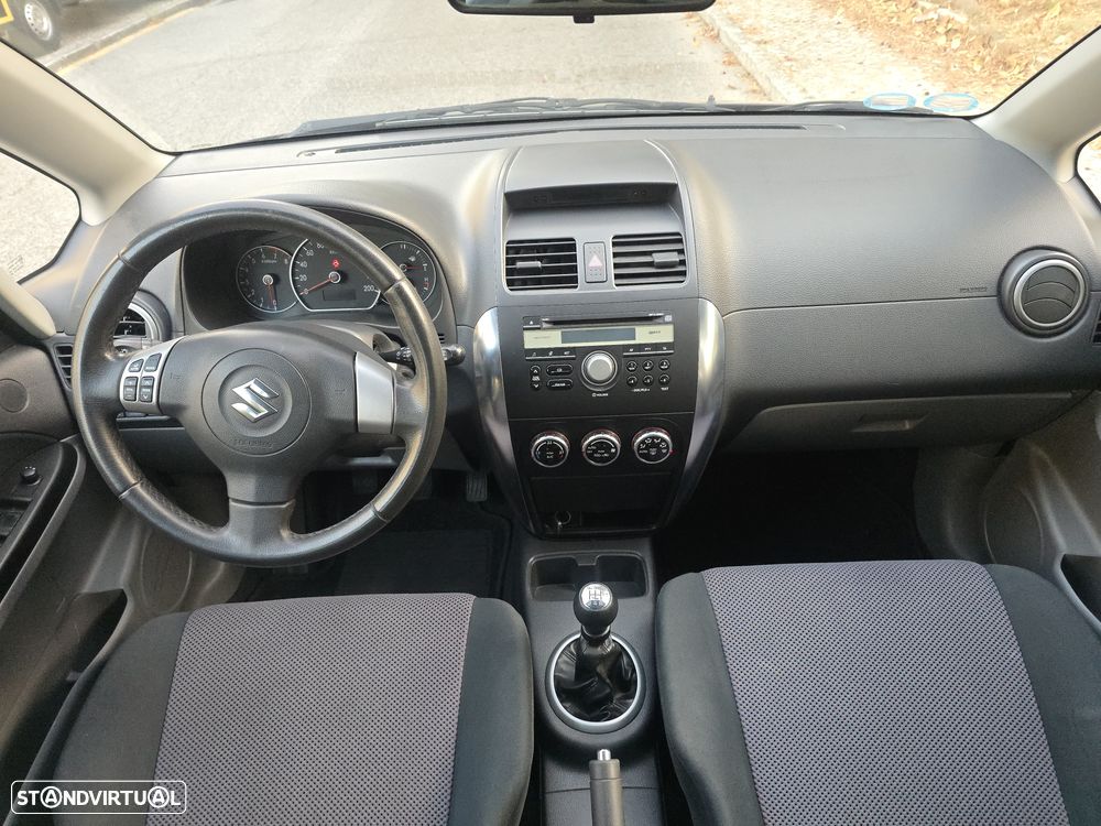 Suzuki SX4 1.5 GLX Outdoor Line - 13