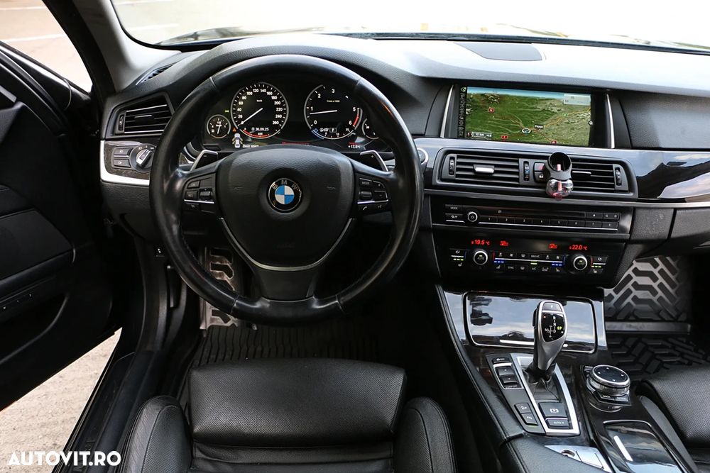 BMW Seria 5 530d xDrive - 16