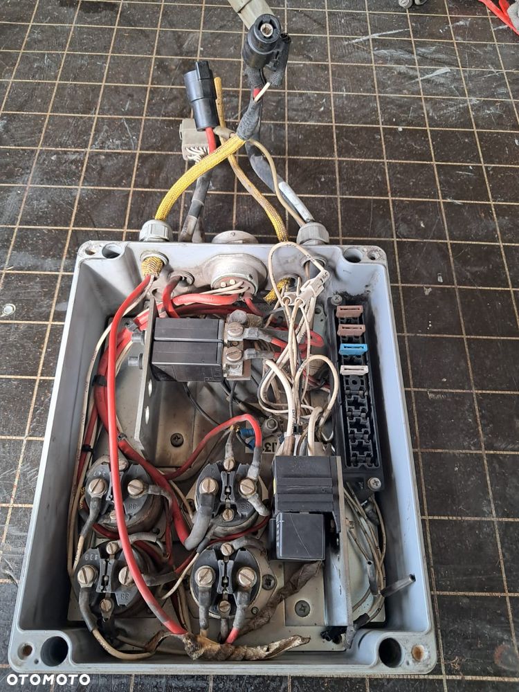 Skrzynka elektryczna Wolfe LH 9009182 - 1