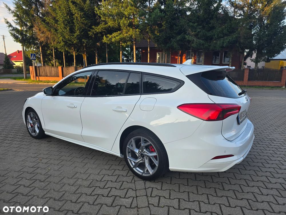 Ford Focus 2.0 EcoBlue ST - 11