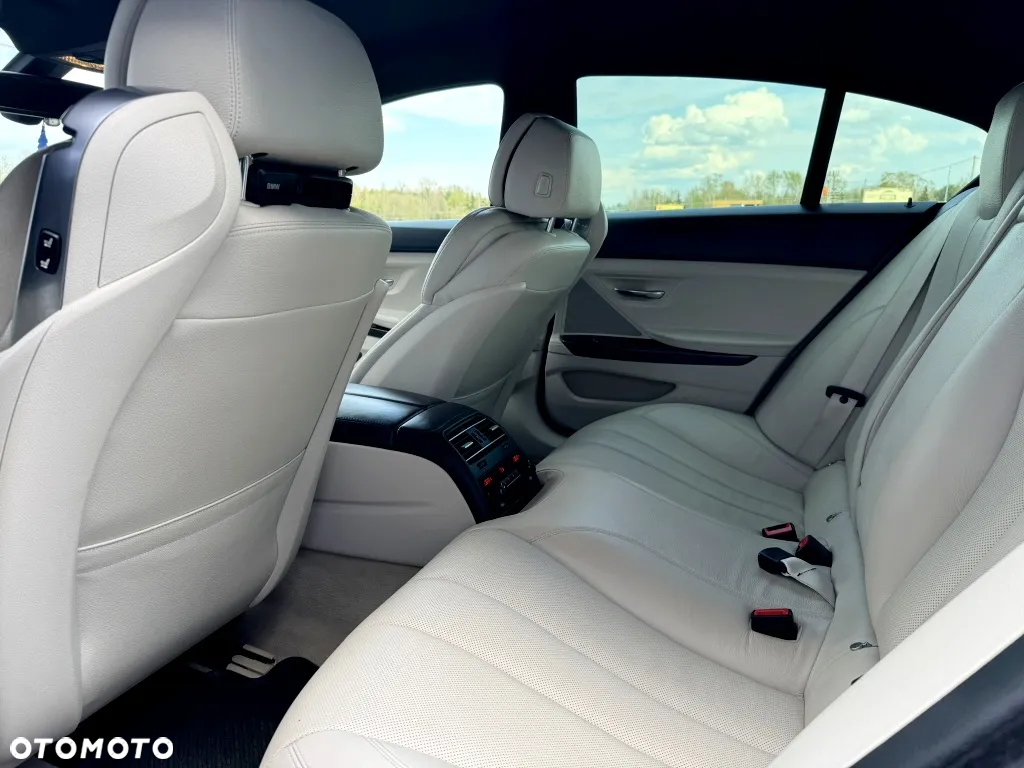 BMW Seria 6 650i xDrive - 13