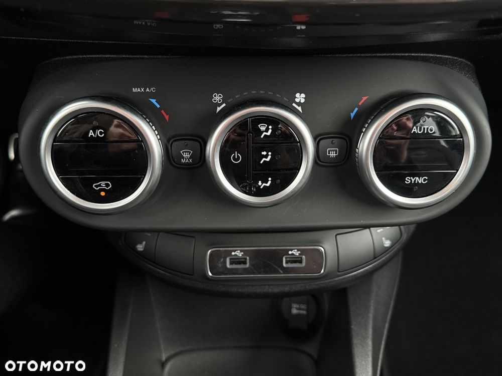 Fiat 500X 1.5 T4 Hybrid Sport DCT - 23