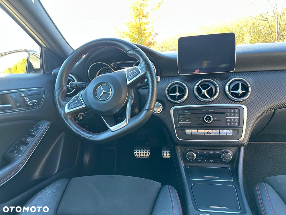 Mercedes-Benz Klasa A 220 4-Matic AMG Line - 21