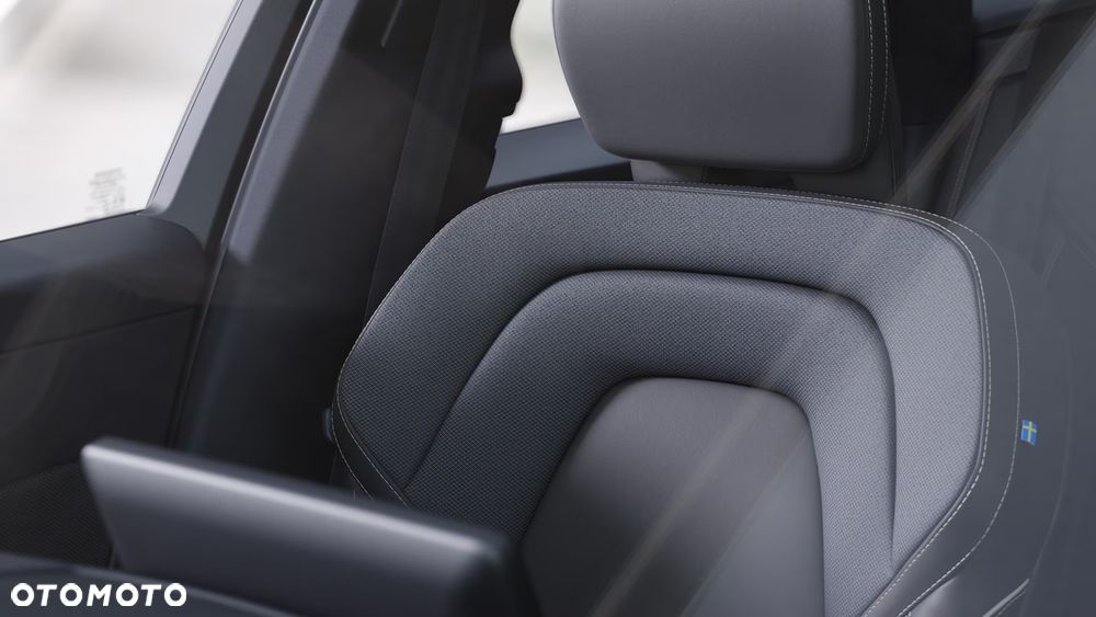 Volvo XC 60 B5 B AWD Plus Black Edition - 17
