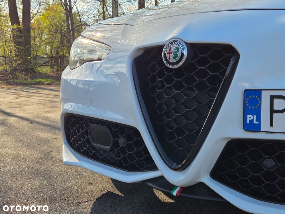 Alfa Romeo Giulia 2.2 AT8-Q4 Veloce - 7