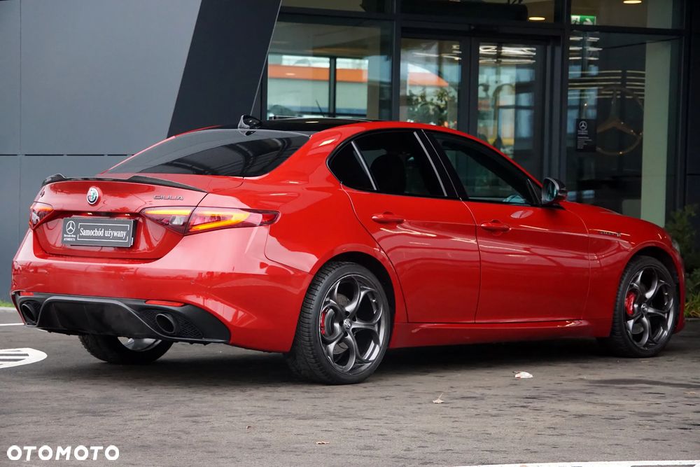 Alfa Romeo Giulia 2.0 Turbo 16V AT8-Q4 Veloce Ti - 6