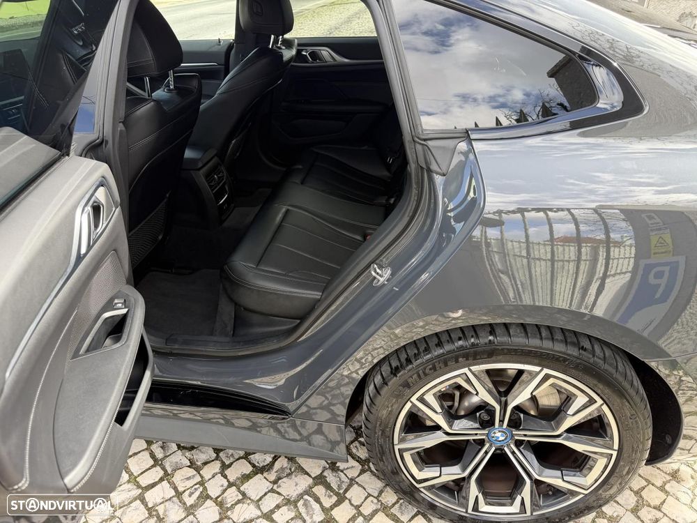 BMW i4 eDrive40 Pack Desportivo M - 9