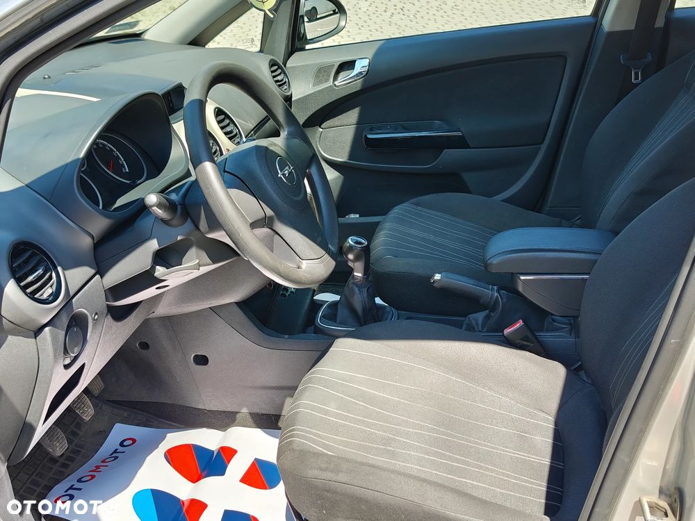 Opel Corsa 1.2 16V Cosmo - 10