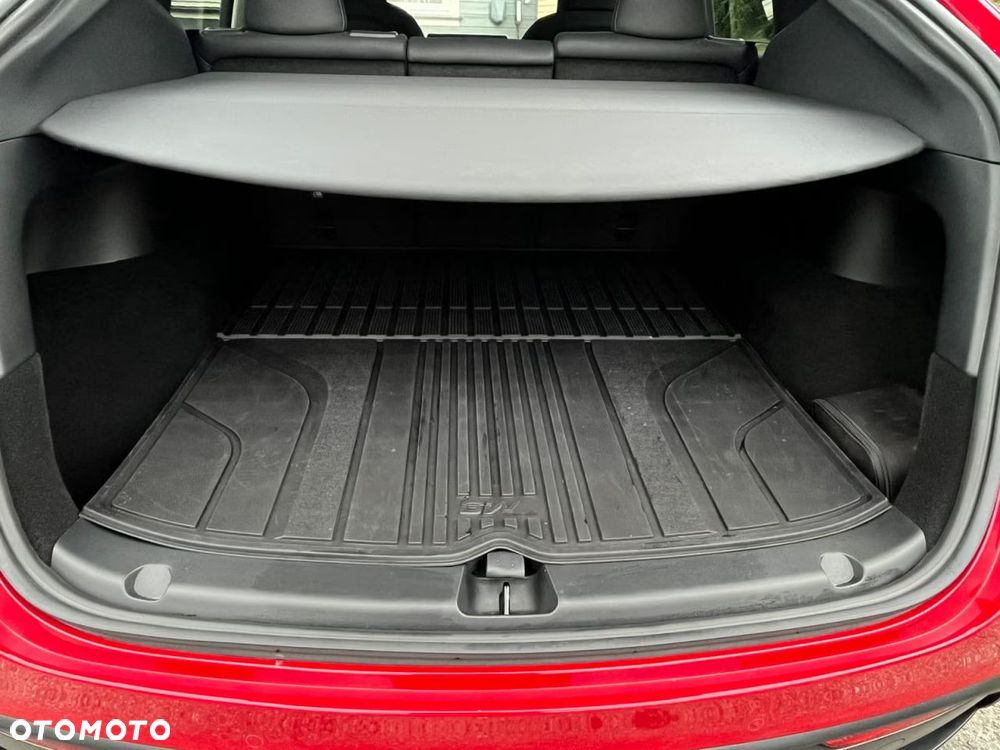 Tesla Model Y Long Range Dual Motor AWD - 12