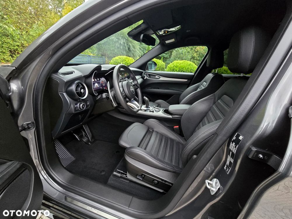 Alfa Romeo Stelvio 2023 photo 5