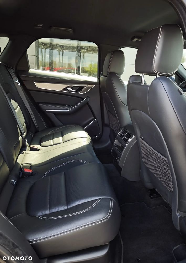 Jaguar F-Pace - 17