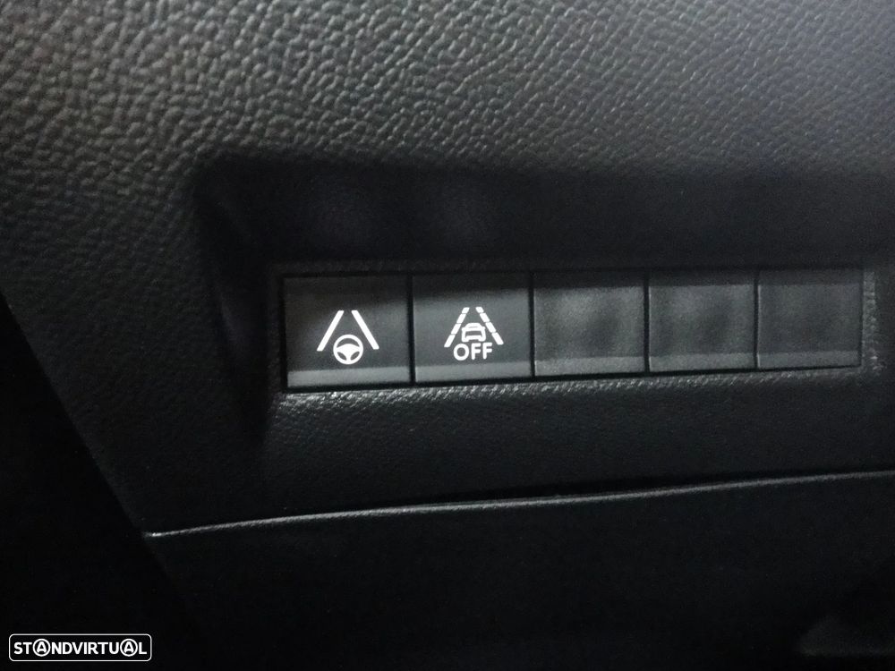 Peugeot 2008 1.2 PureTech GT EAT8 - 22