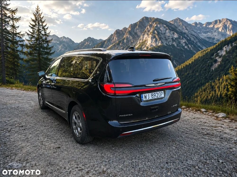 Chrysler Pacifica 2023 photo 3