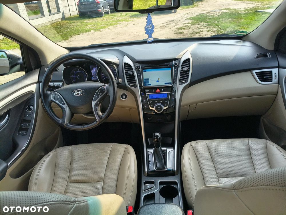 Hyundai i30 ver-1-6-crdi-select - 12
