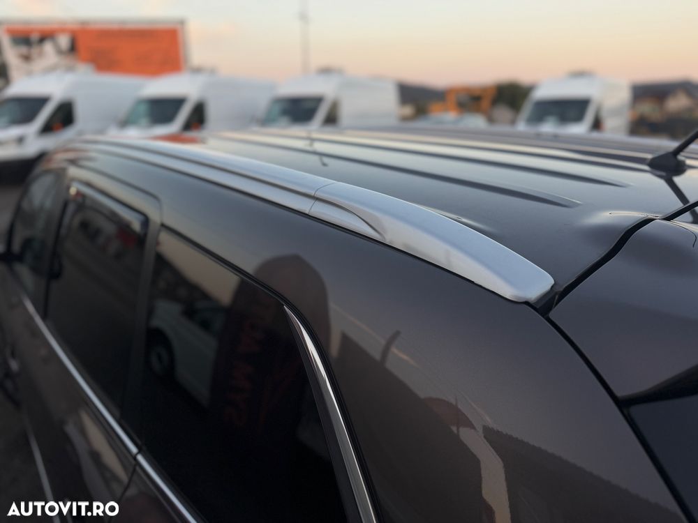 Mitsubishi Outlander - 25