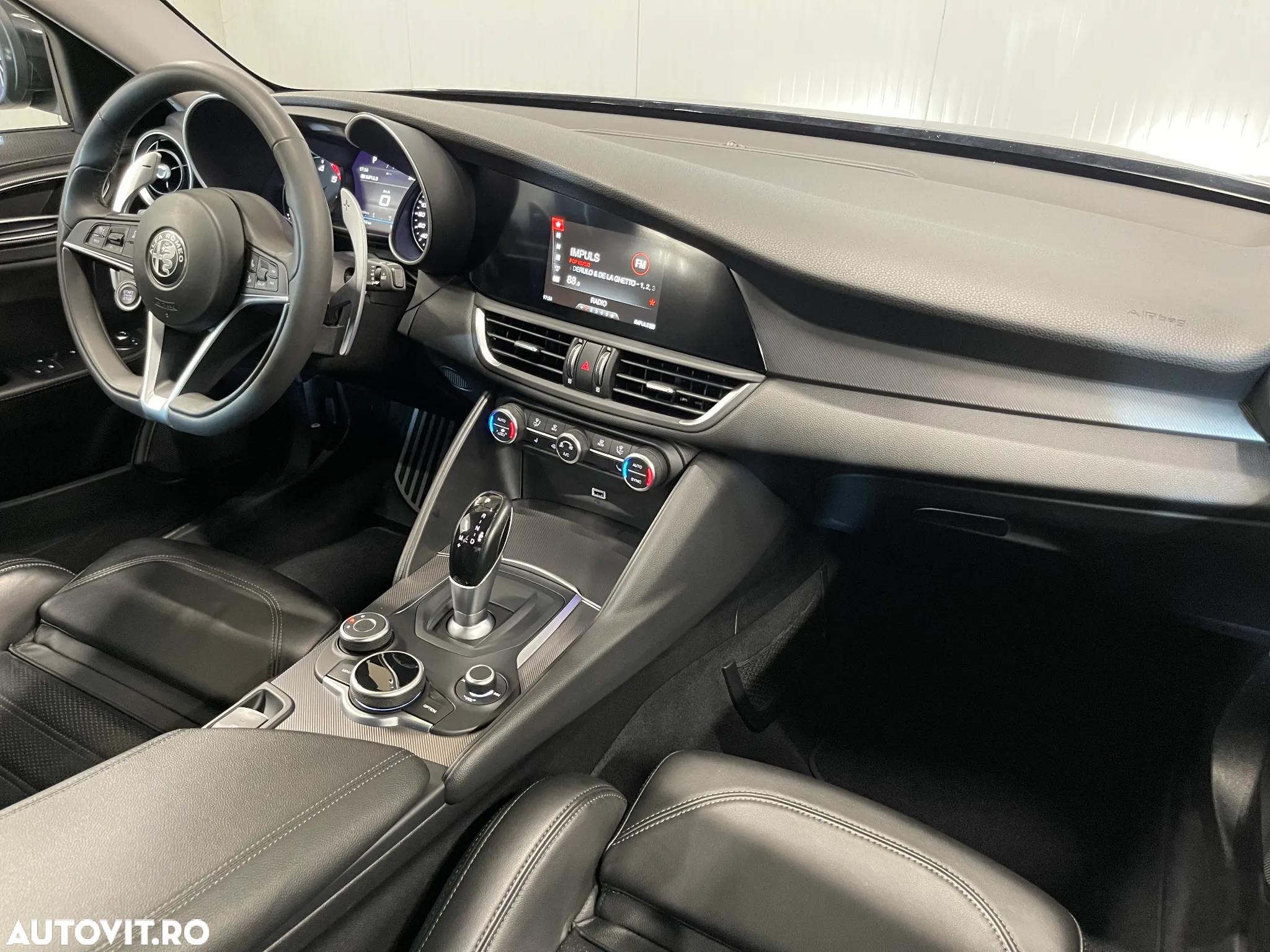 Alfa Romeo Giulia 2.2 Diesel AT8-Q4 Veloce - 8