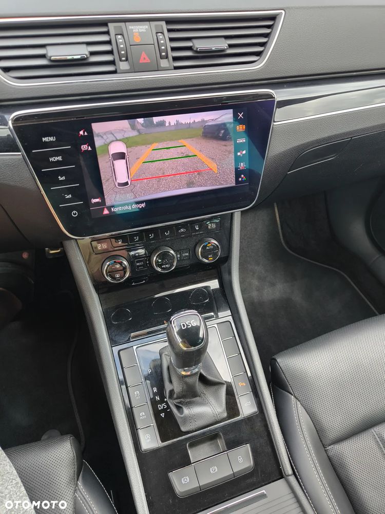 Skoda Superb 2.0 TSI L&K DSG - 17