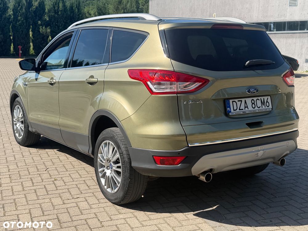 Ford Kuga 2.0 TDCi 2x4 Titanium - 4