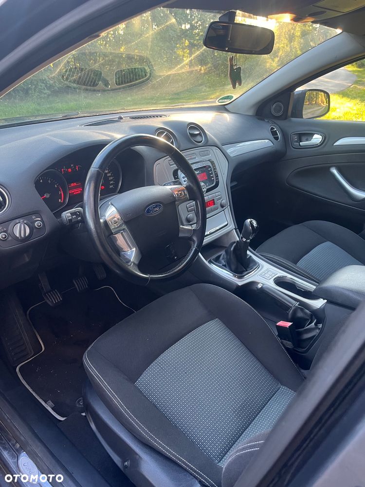 Ford Mondeo - 10