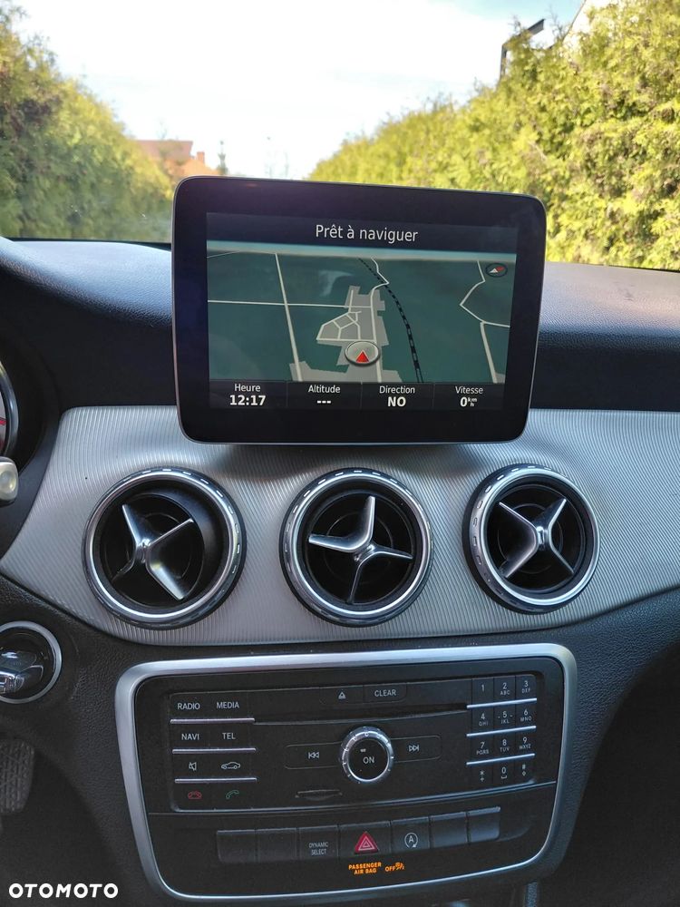 Mercedes-Benz GLA - 22