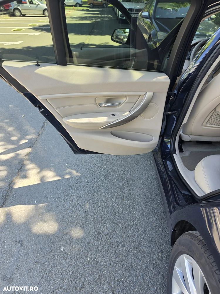 BMW Seria 3 320d Aut. - 19