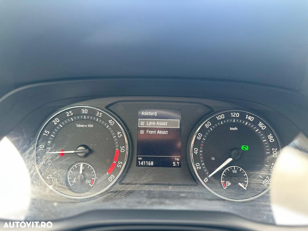 Skoda Octavia 2.0 TDI DSG Ambition - 12