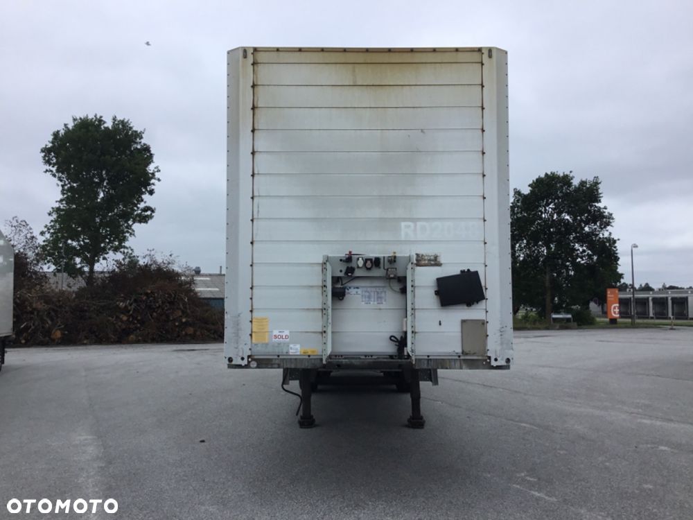 Schmitz Cargobull SKO 24/L Opony 70-80% - 6