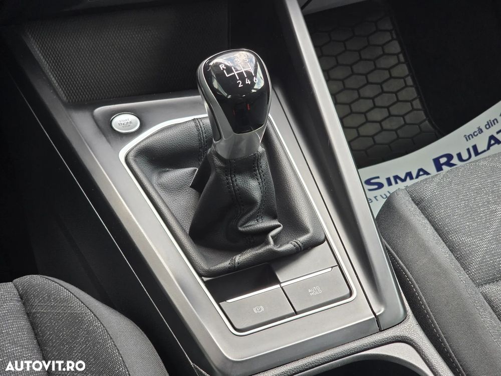 Volkswagen Golf - 35