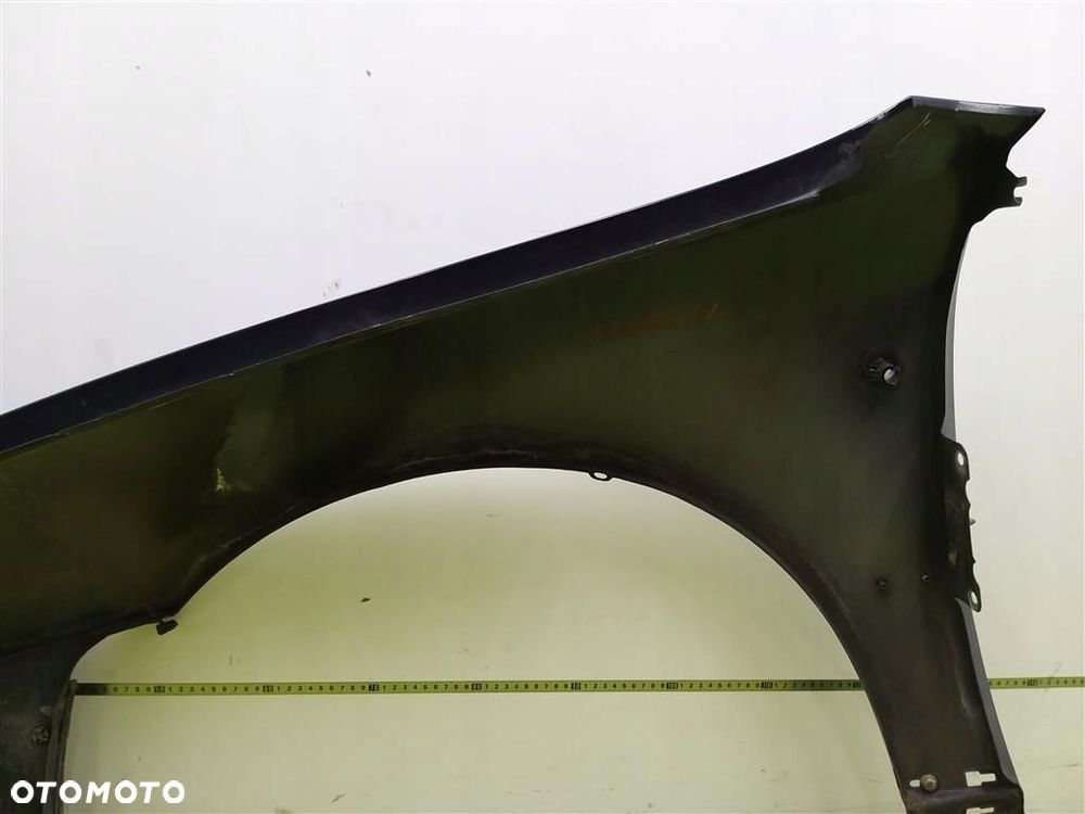 Błotnik przedni prawy Audi A4 B5 1995-1999 R PRZED LIFT NR.LAK: LZ5L - 5