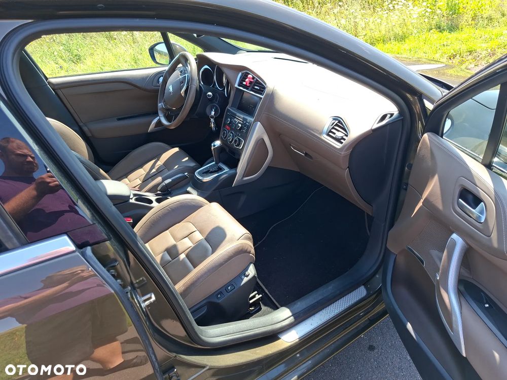 Citroën DS4 1.6 THP SoChic - 9