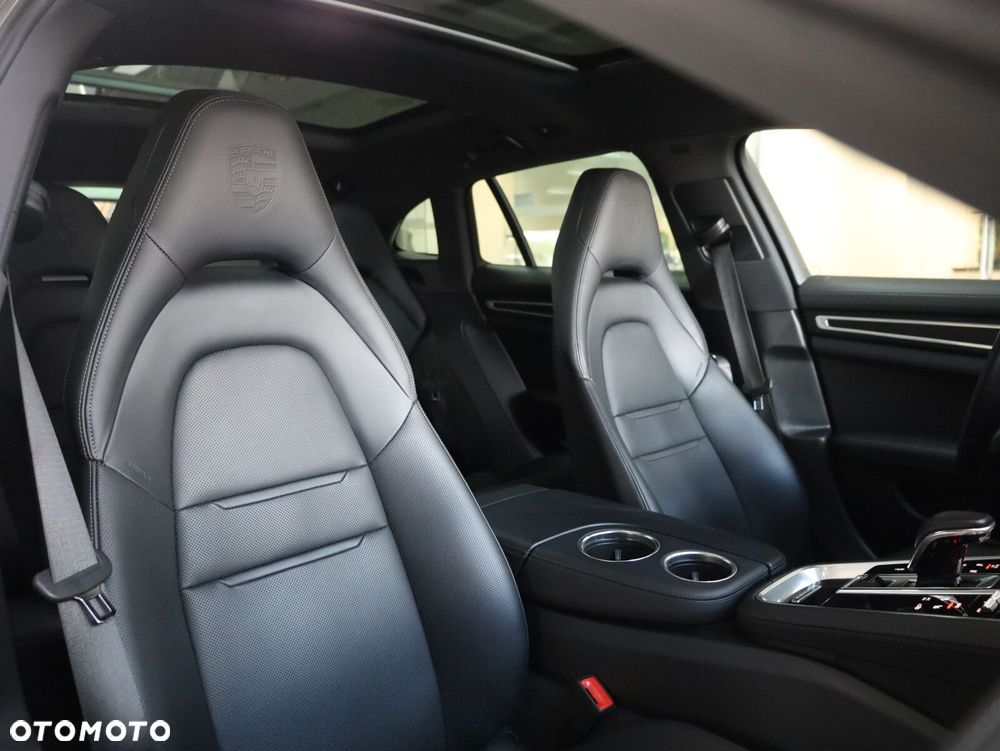 Porsche Panamera - 18