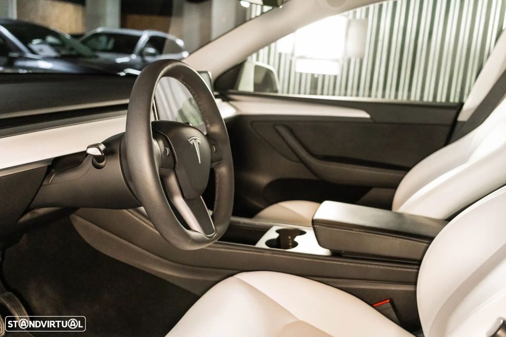 Tesla Model Y Tração Traseira - 17