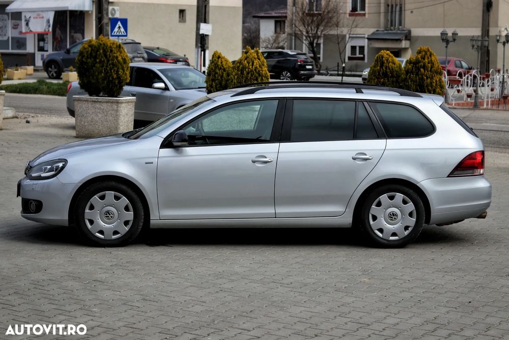 Volkswagen Golf 2.0 TDI DPF DSG MATCH - 2