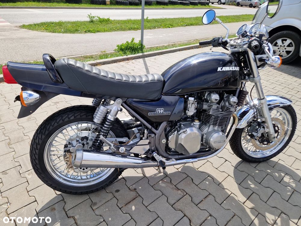 Kawasaki Zephyr - 7