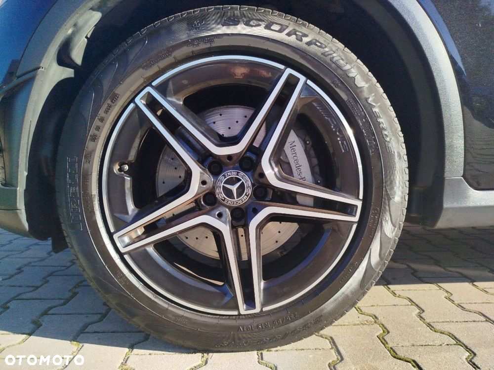 Mercedes-Benz GLC - 25
