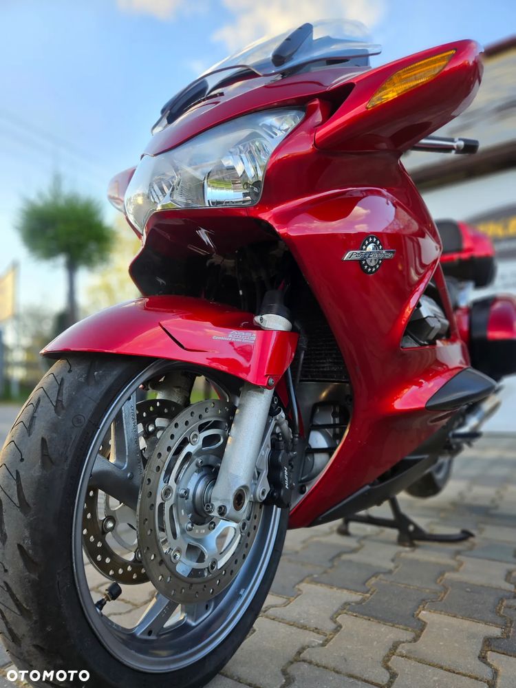 Honda ST - 17