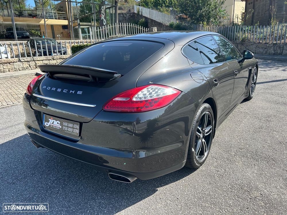 Porsche Panamera Standard - 2