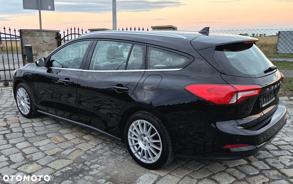 Ford Focus 1.0 EcoBoost Titanium - 22
