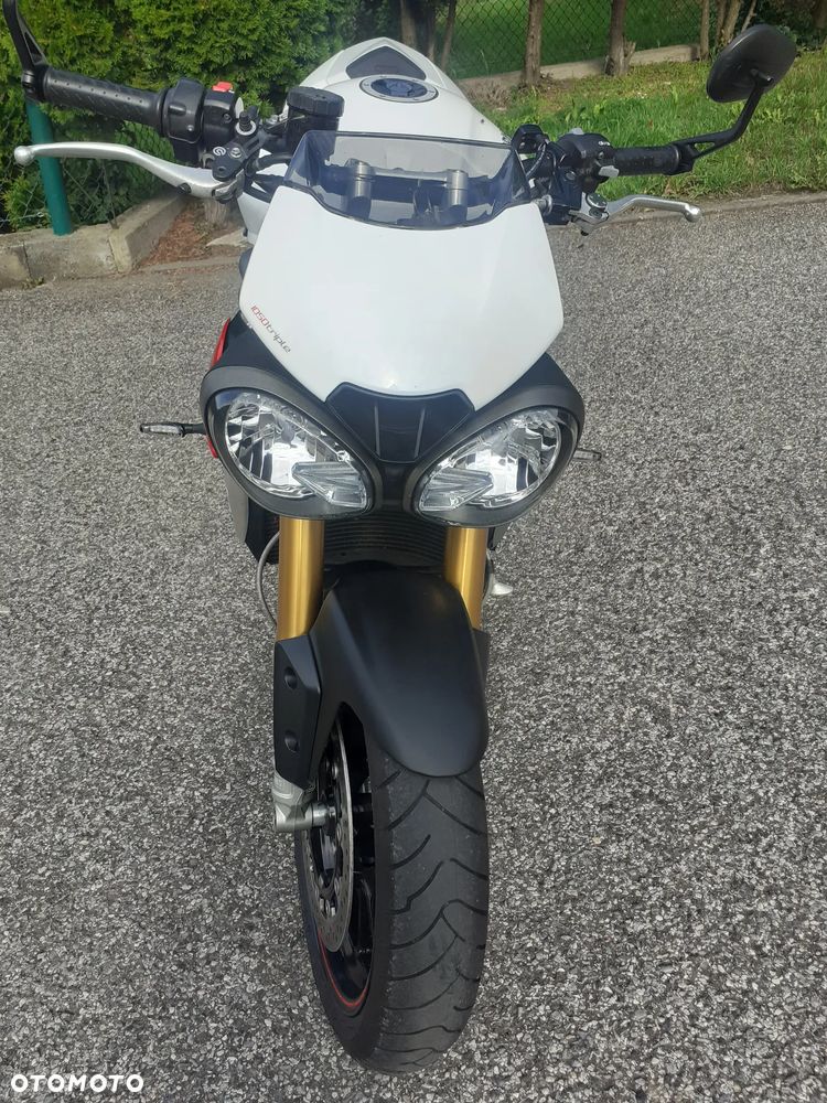Triumph Speed Triple - 2