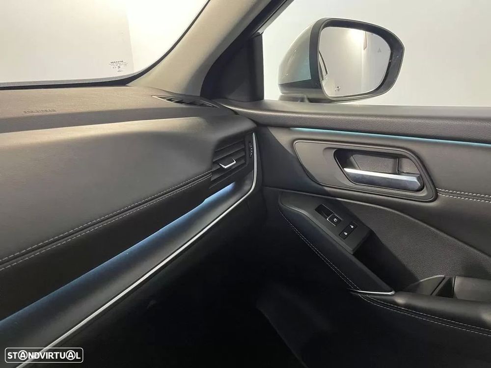 Nissan Qashqai 1.3 DIG-T N-Connecta LED Xtronic - 36