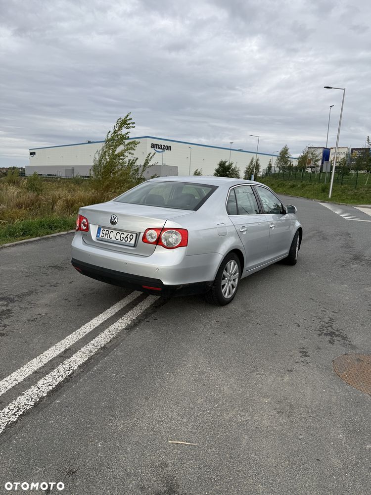 Volkswagen Jetta 2005 photo 3
