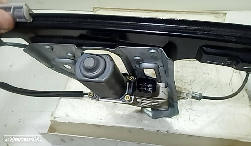 Elevador Elect Fte Dto Mercedes-Benz C-Class (W203) - 3
